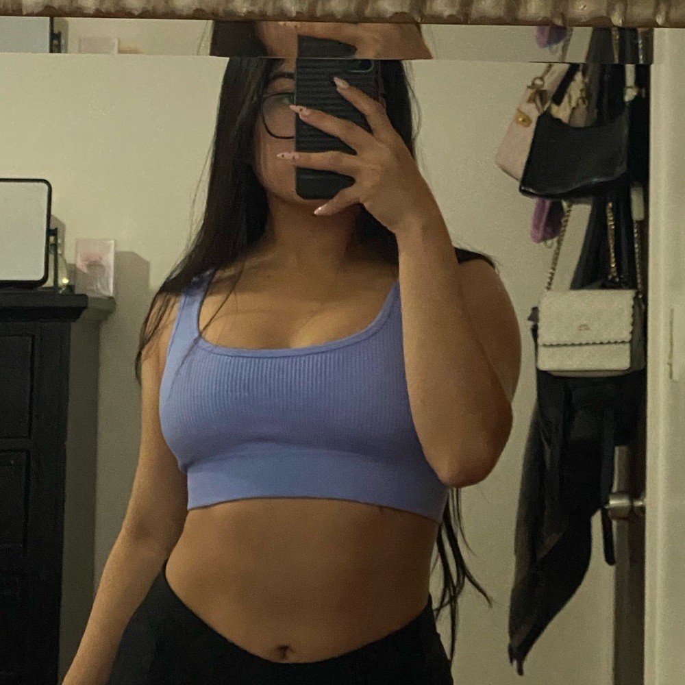 Workout crop too size small